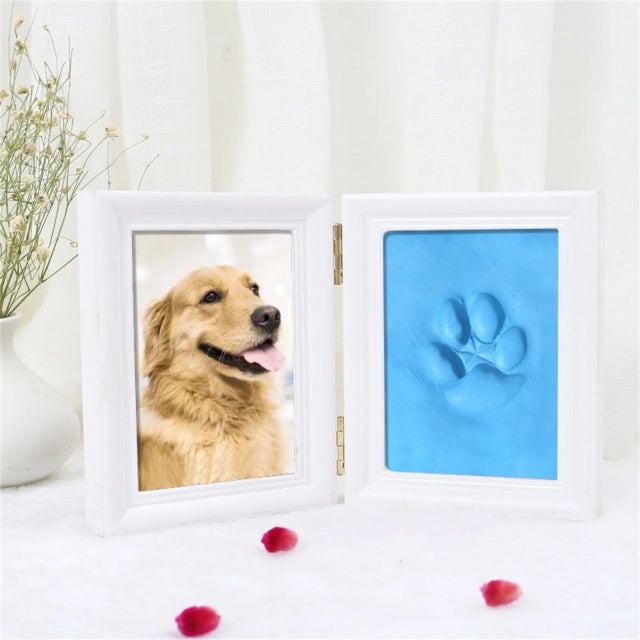 The pet photo frame is foldable, elegant and beautiful. It showcases unique photo frames and printed clay for your home
