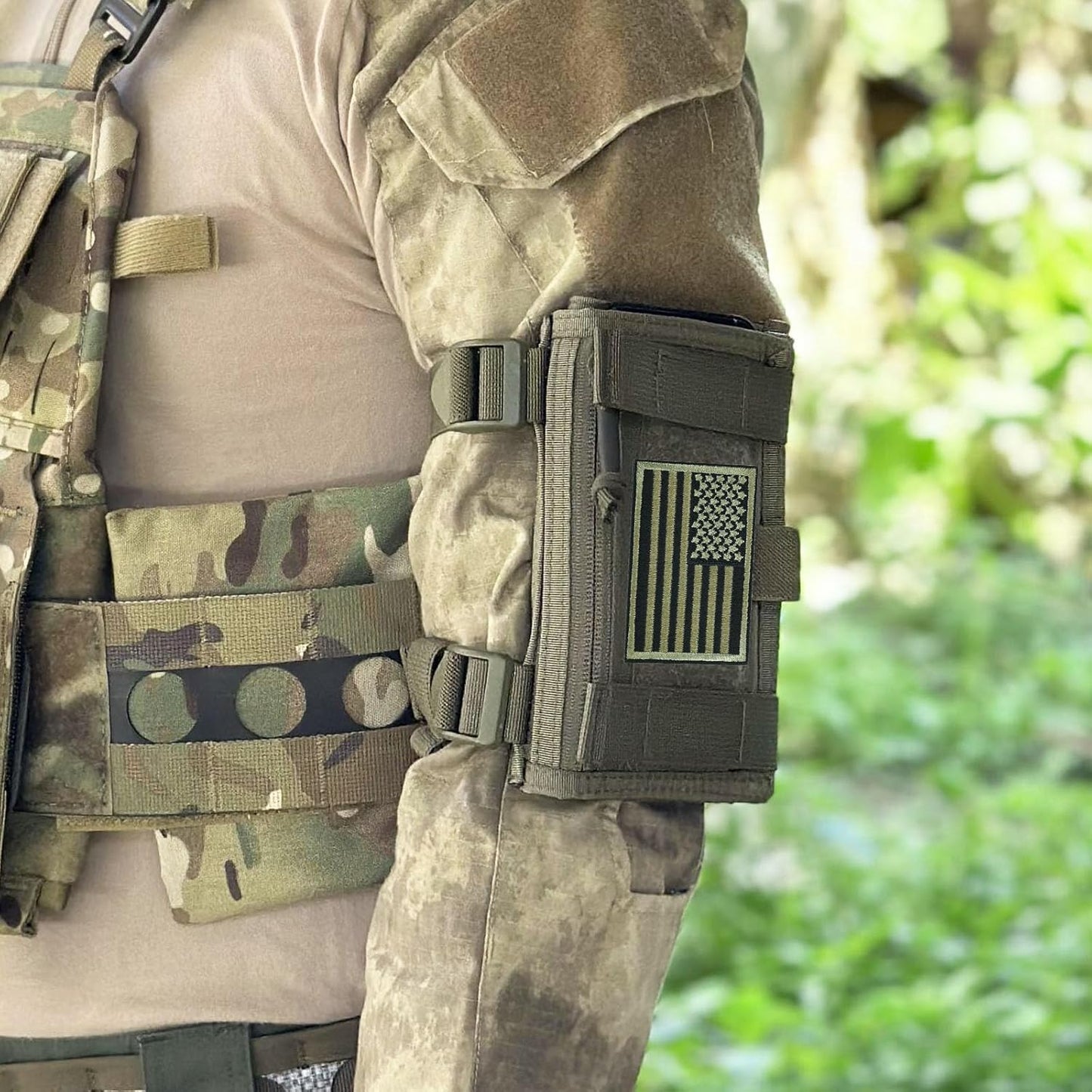 Tactical Arm Map Pouch – Secure, Accessible, Built for Action