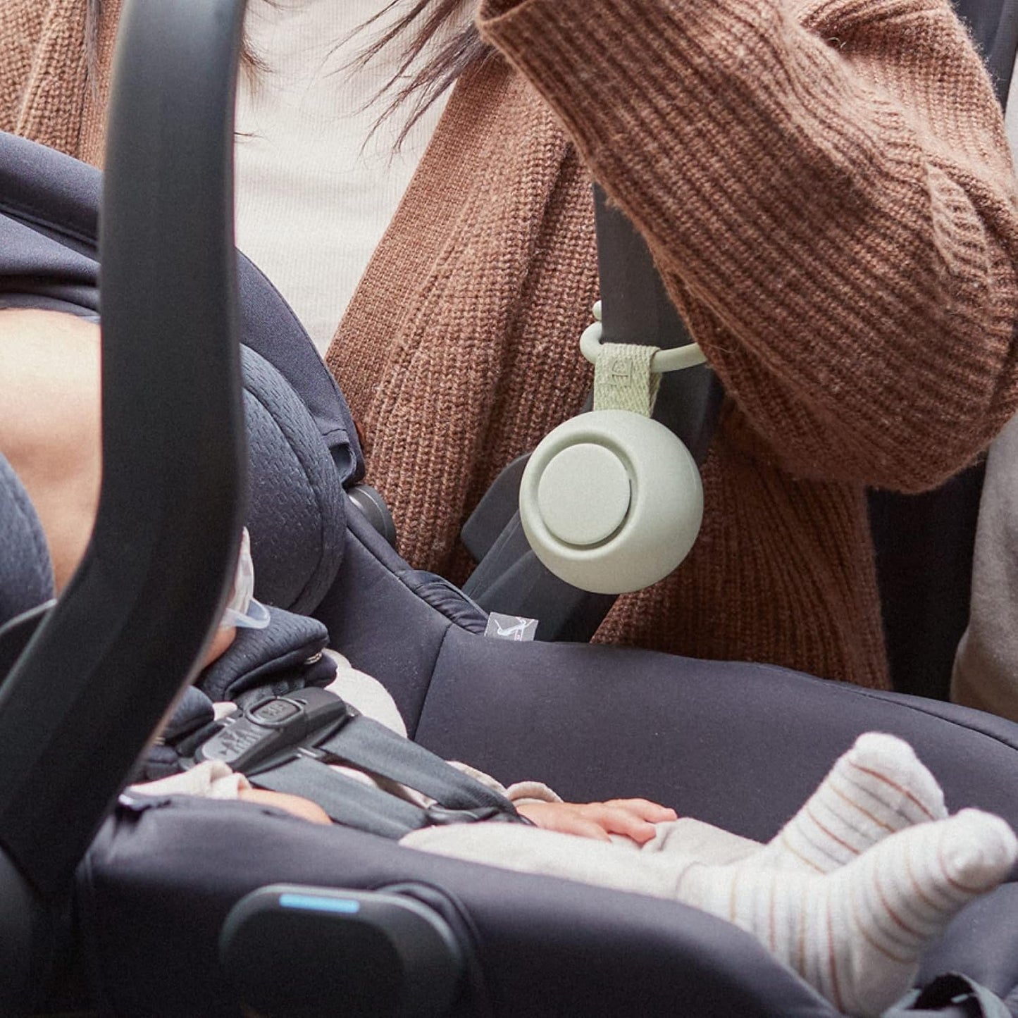 Portable Sound Machine for Babies – Soothe Sleep Anywhere with 10 Relaxing Sounds