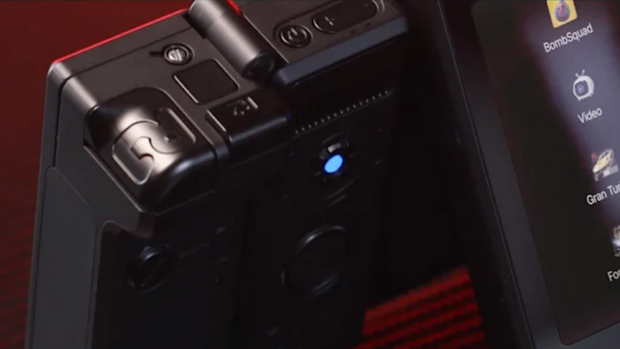 Dual-Screen Gaming Handheld - Transformable Android Console 🎮📱✨