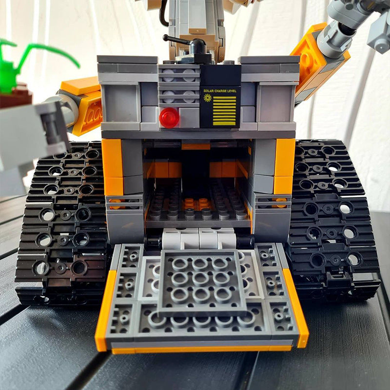Wall-E Robot Building Set – 687 Pieces with Remote Control